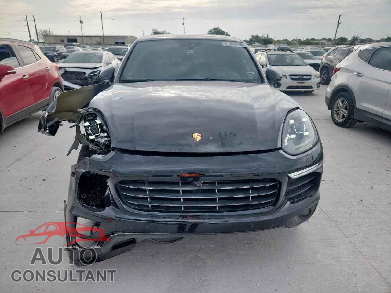 PORSCHE CAYENNE 2017 - WP1AA2A29HKA82726