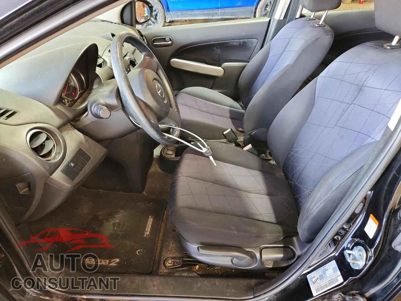 MAZDA 2 2011 - JM1DE1HZ3B0129347
