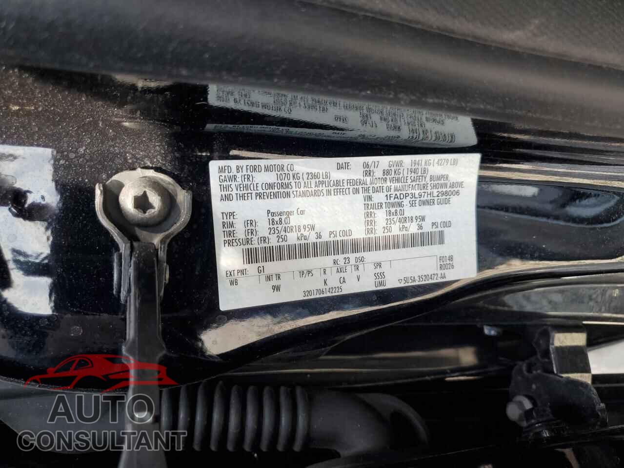 FORD FOCUS 2017 - 1FADP3L97HL298006