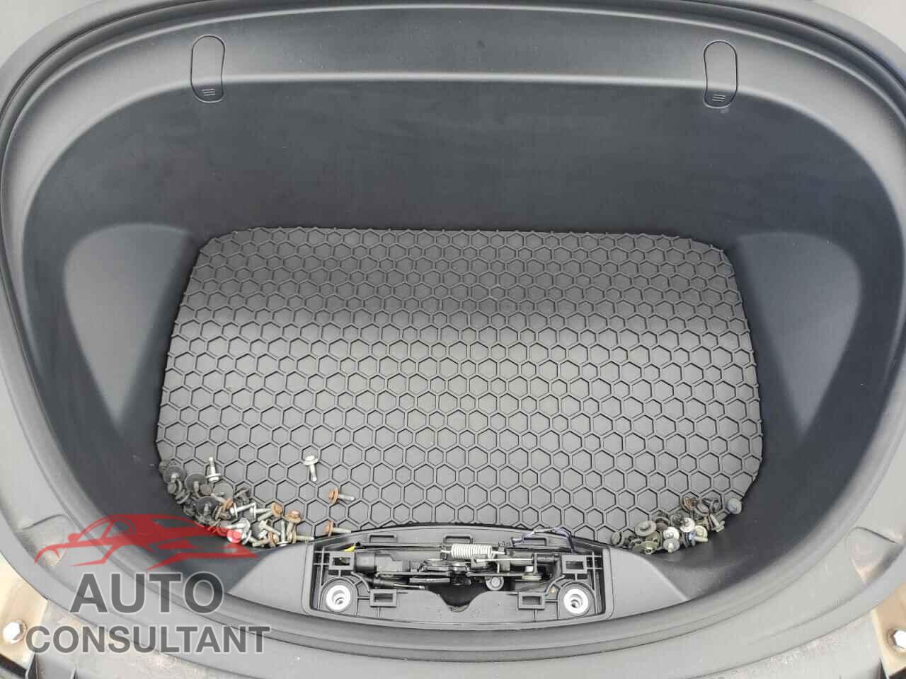 TESLA MODEL 3 2018 - 5YJ3E1EA8JF030887