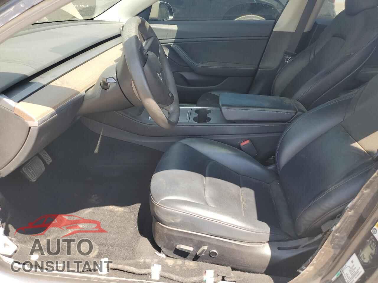 TESLA MODEL 3 2021 - 5YJ3E1EB4MF928142