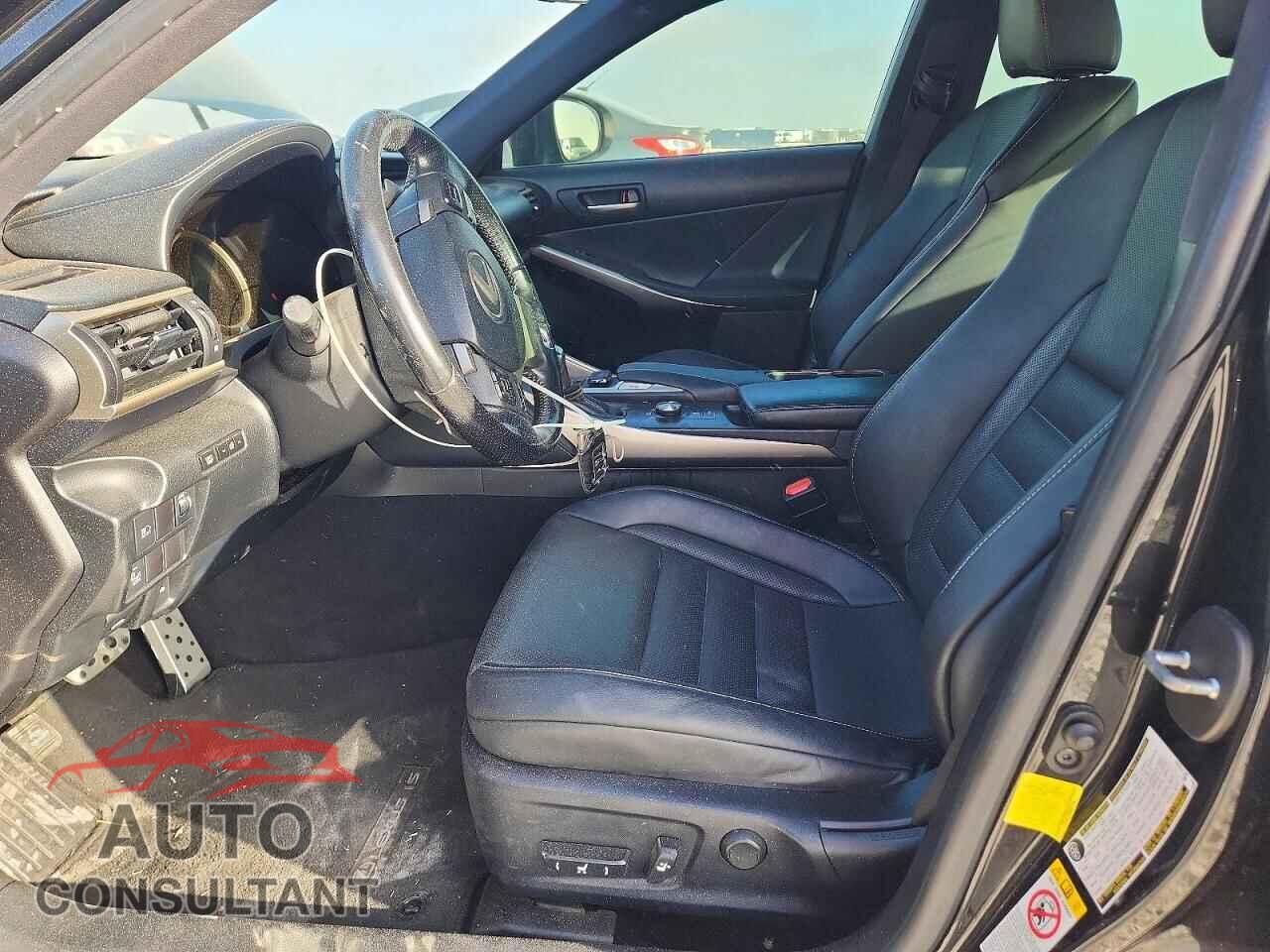 LEXUS IS 2017 - JTHBA1D20H5055780