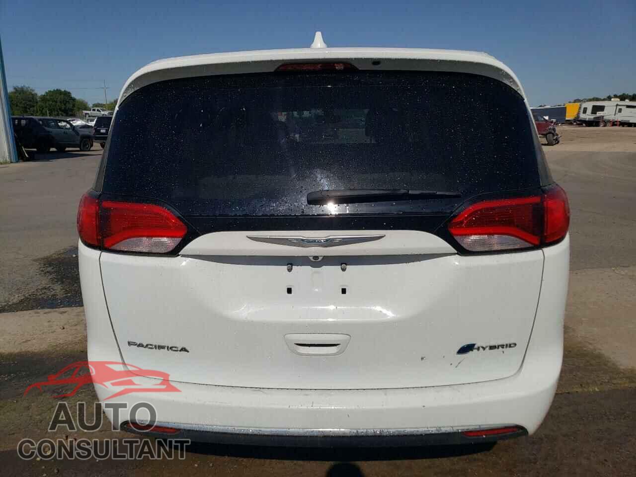 CHRYSLER PACIFICA 2018 - 2C4RC1H72JR158286