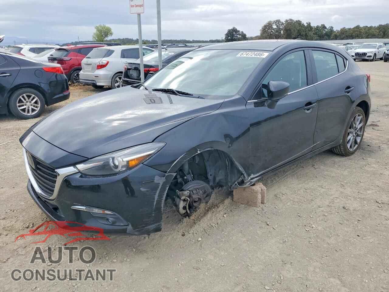 MAZDA 3 2018 - 3MZBN1M3XJM192818