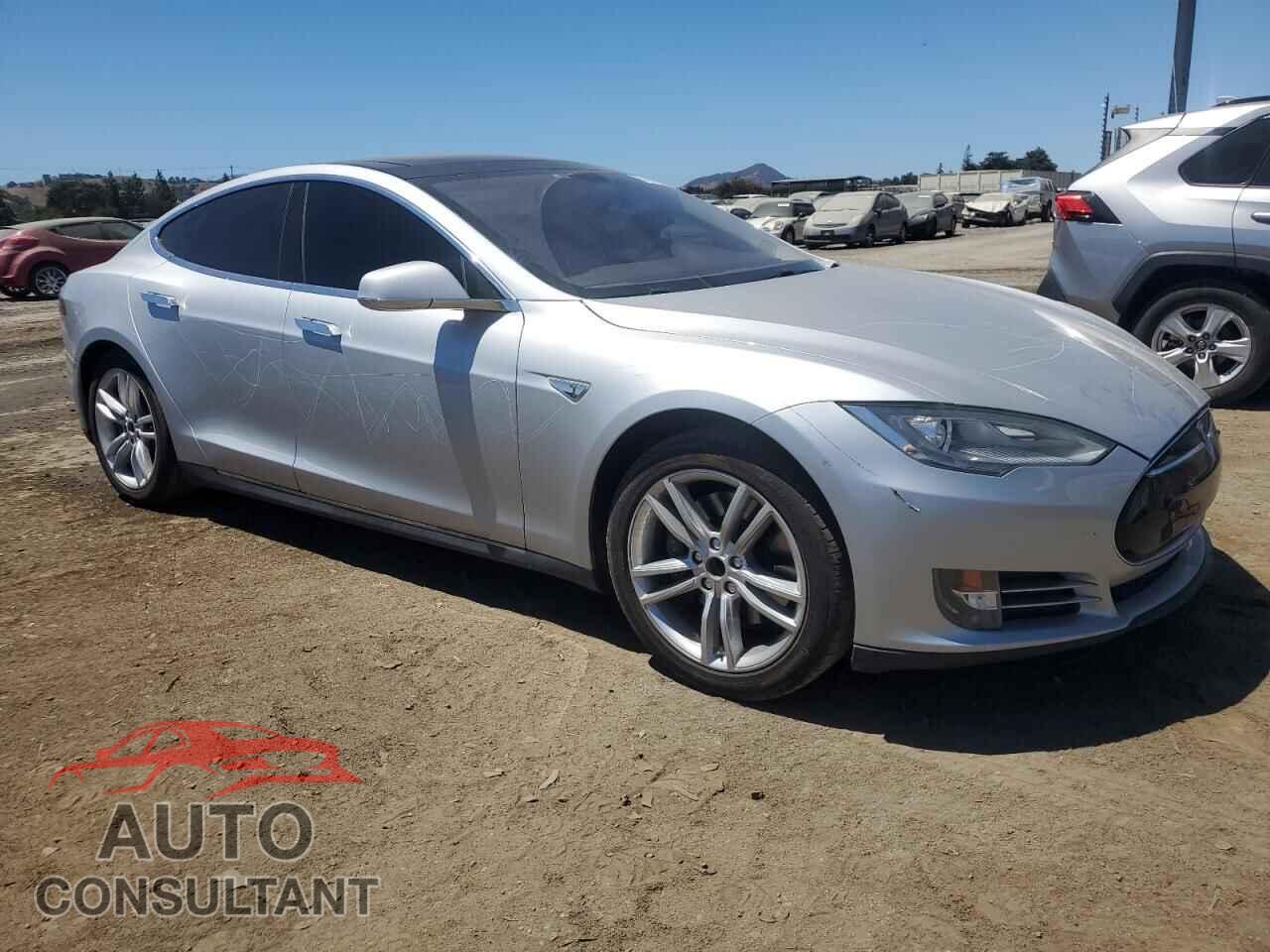 TESLA MODEL S 2013 - 5YJSA1CN6DFP21093