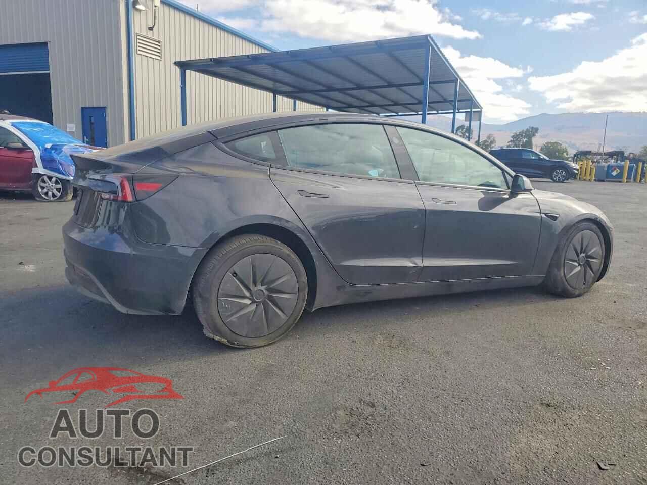 TESLA MODEL 3 2026 - 5YJ3E1EA8TF201673
