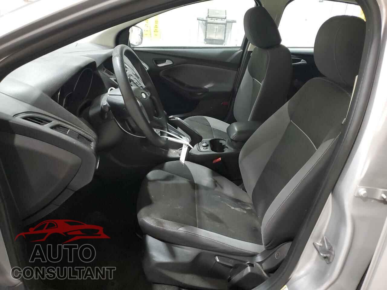 FORD FOCUS 2014 - 1FADP3F2XEL128376