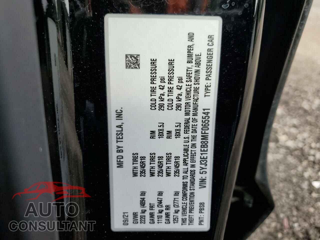 TESLA MODEL 3 2021 - 5YJ3E1EB8MF065541