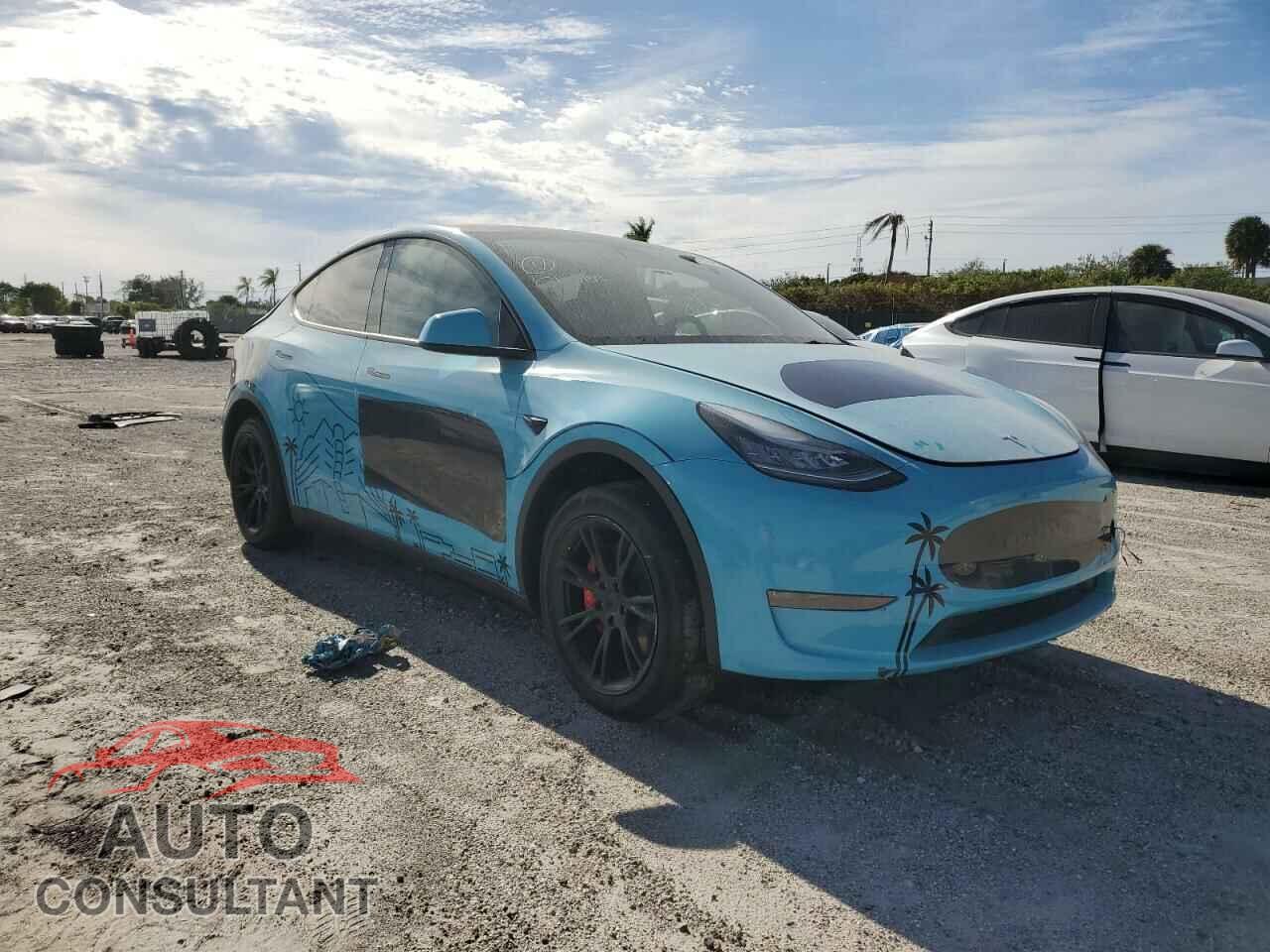 TESLA MODEL Y 2021 - 5YJYGDED2MF107768