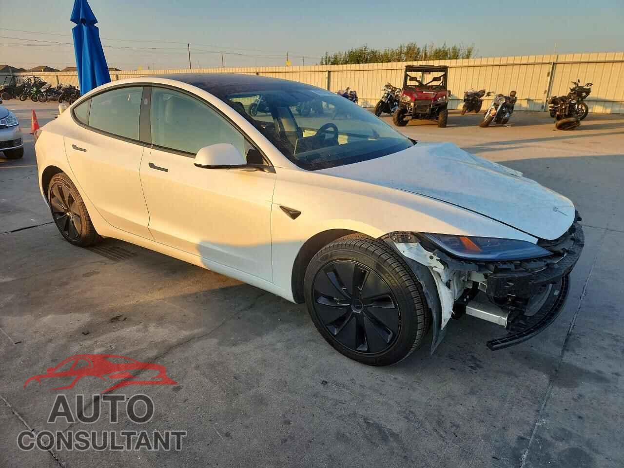 TESLA MODEL 3 2025 - 5YJ3E1EA5SF982957