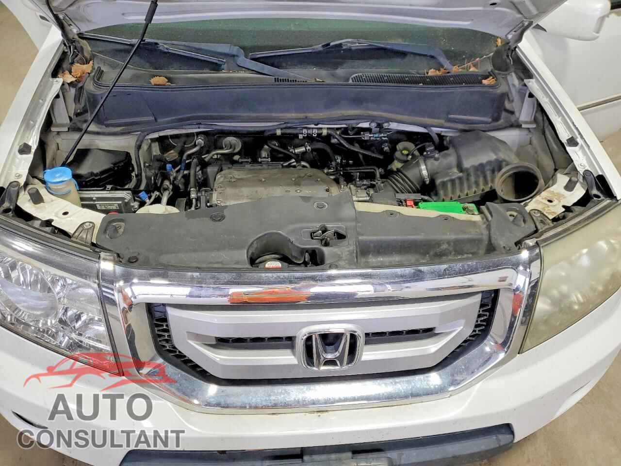 HONDA PILOT 2011 - 5FNYF4H92BB061107