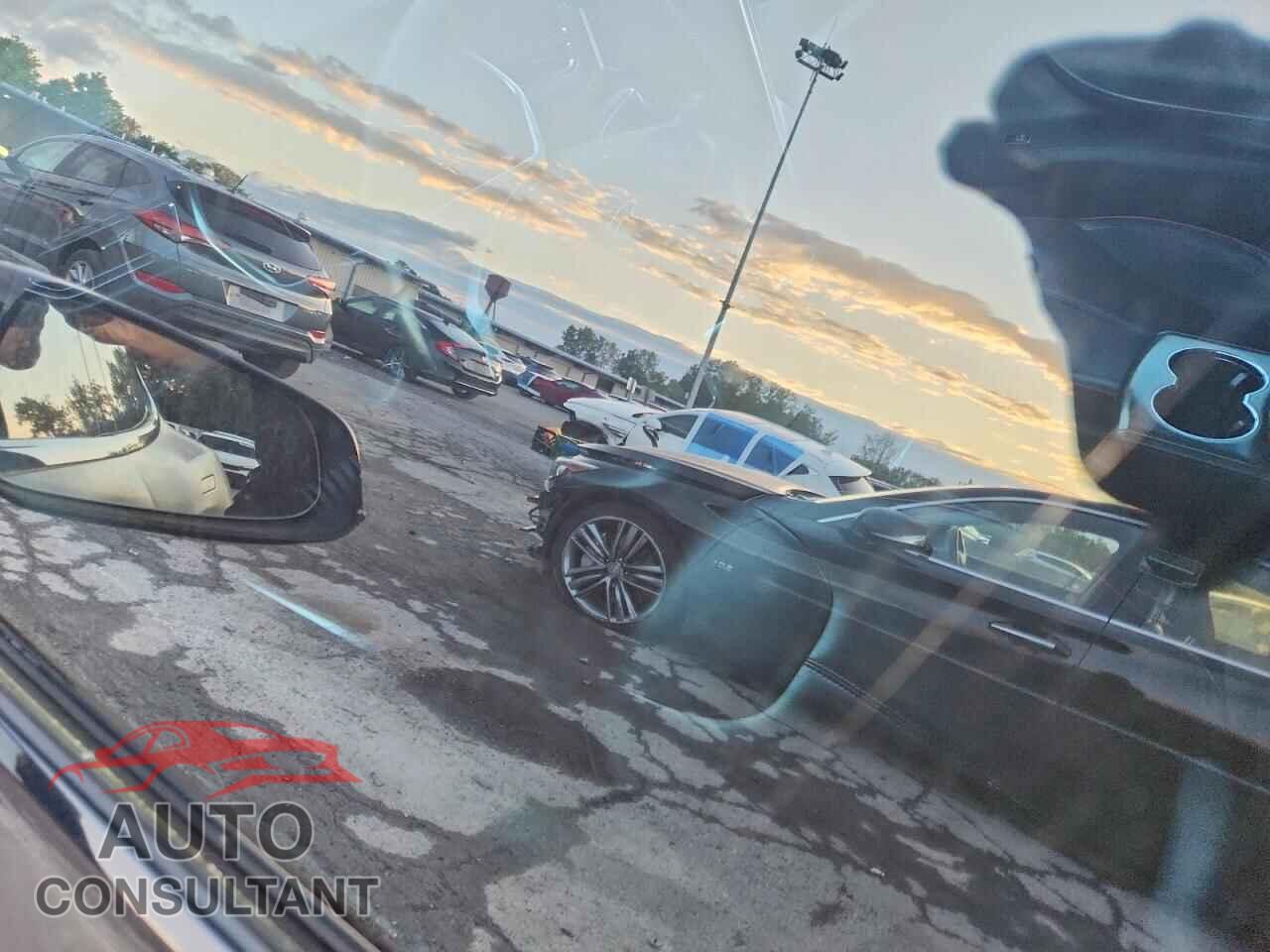 TESLA MODEL S 2013 - 5YJSA1CP3DFP06052