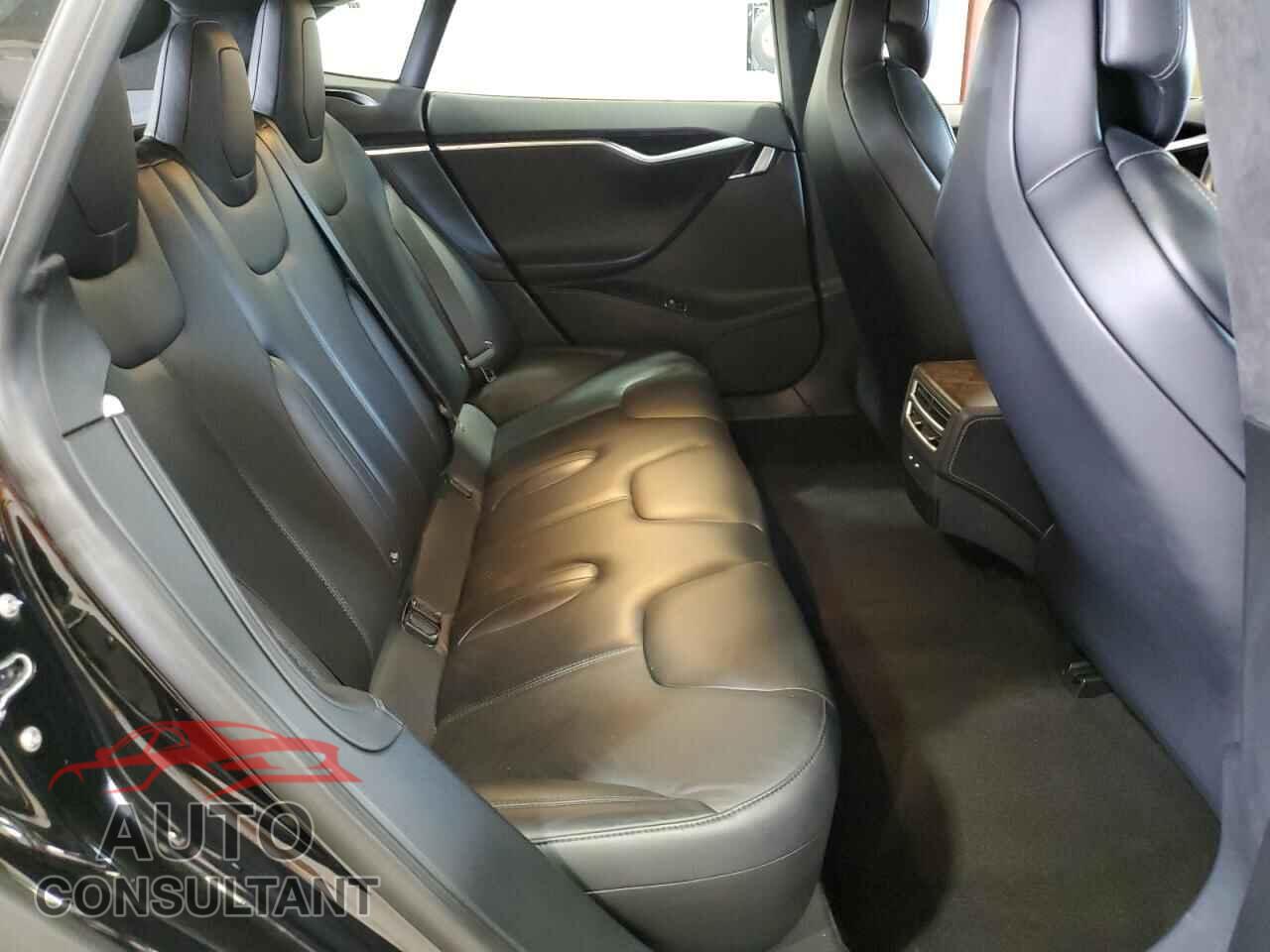 TESLA MODEL S 2017 - 5YJSA1E14HF210546