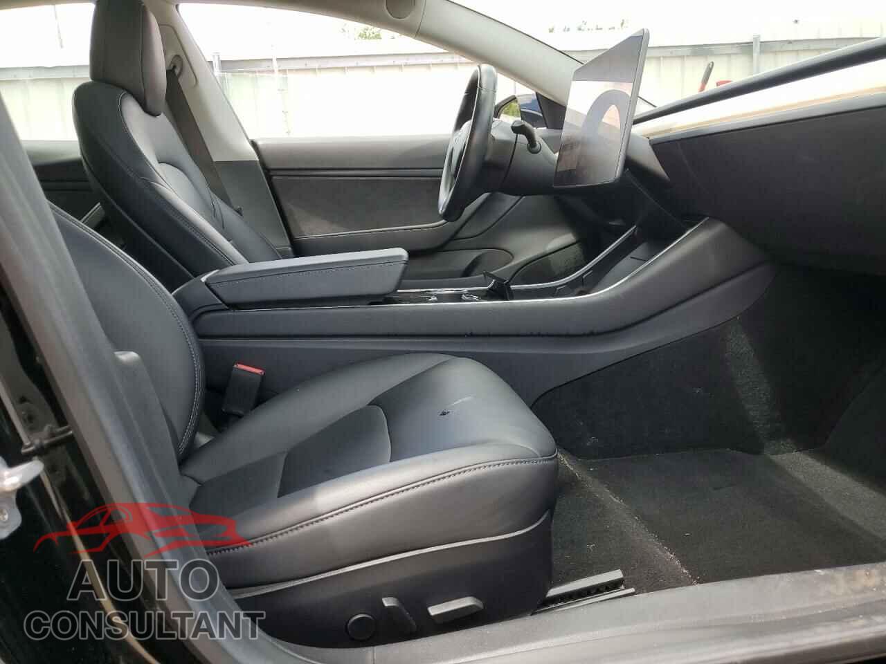 TESLA MODEL 3 2018 - 5YJ3E1EA5JF044293