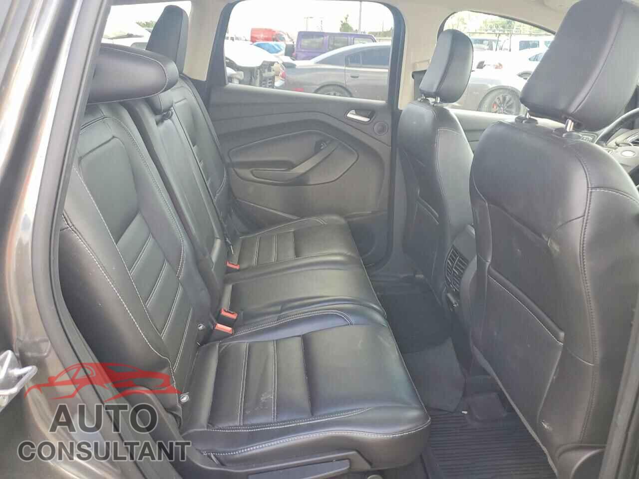 FORD ESCAPE 2018 - 1FMCU0J96JUC32719