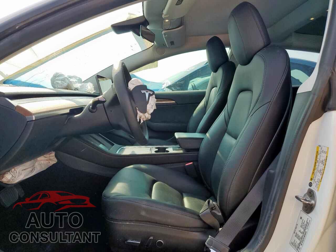 TESLA MODEL 3 2021 - 5YJ3E1EA1MF064528