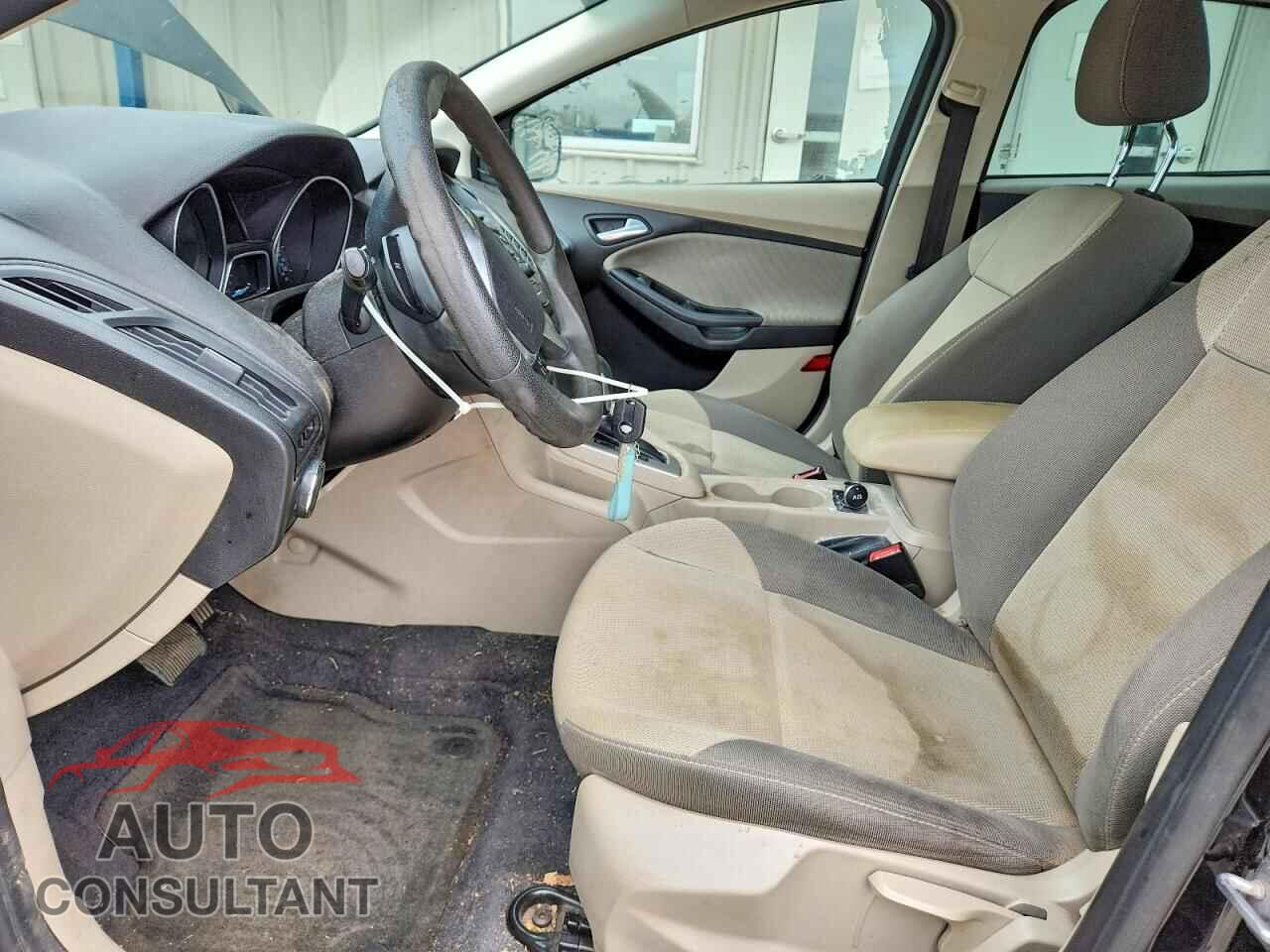FORD FOCUS 2012 - 1FAHP3F22CL323144
