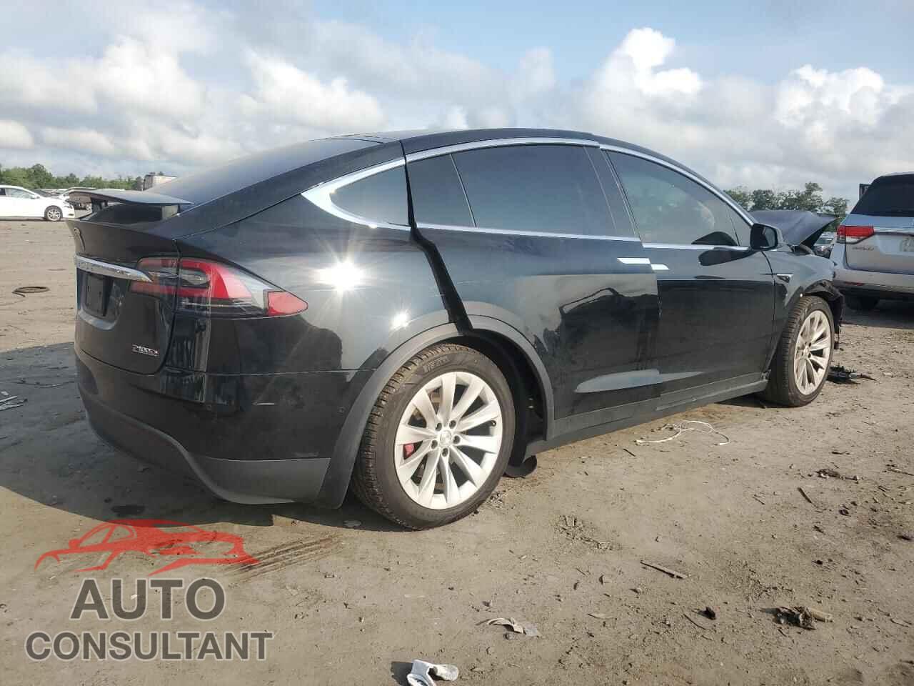 TESLA MODEL X 2019 - 5YJXCBE40KF150563