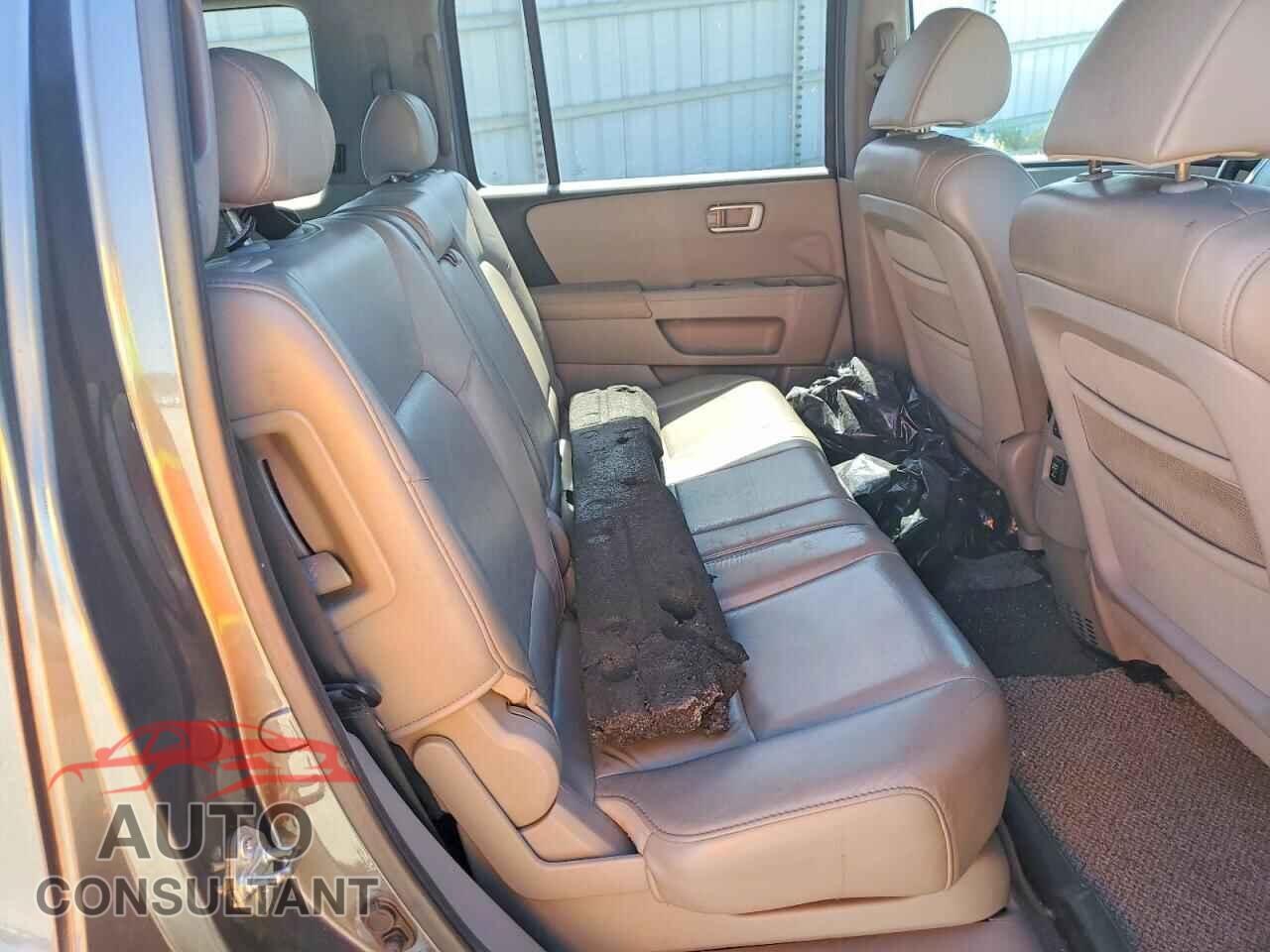 HONDA PILOT 2011 - 5FNYF4H58BB034006