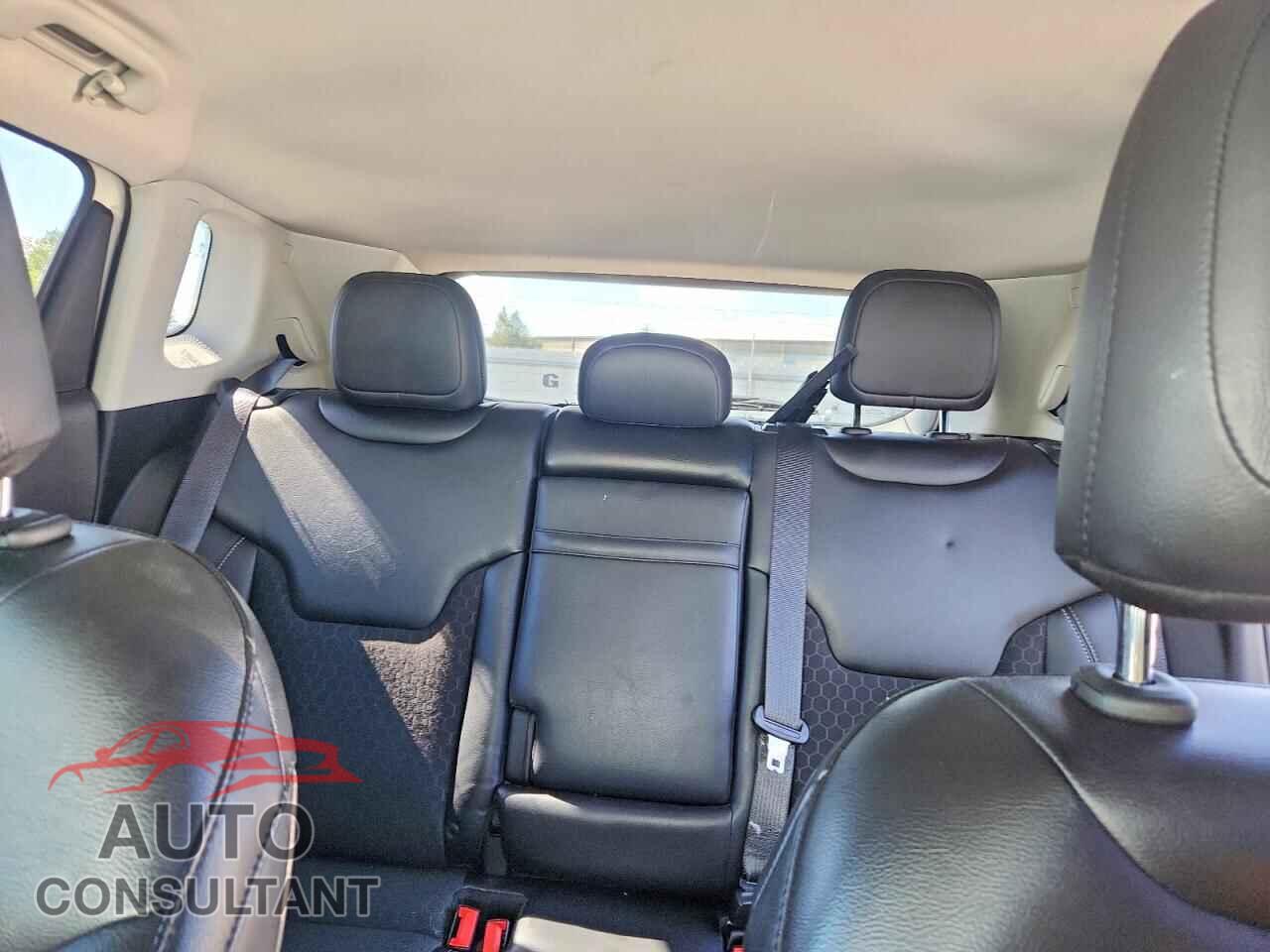 JEEP COMPASS 2018 - 3C4NJDBB0JT179153