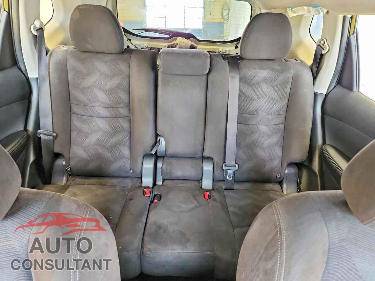 NISSAN ROGUE 2015 - KNMAT2MV7FP568680