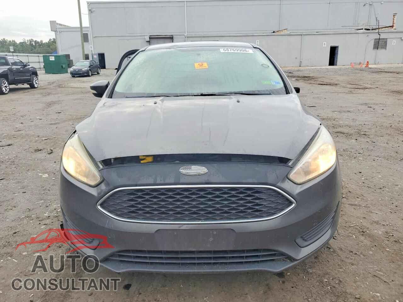 FORD FOCUS 2017 - 1FADP3F21HL227379