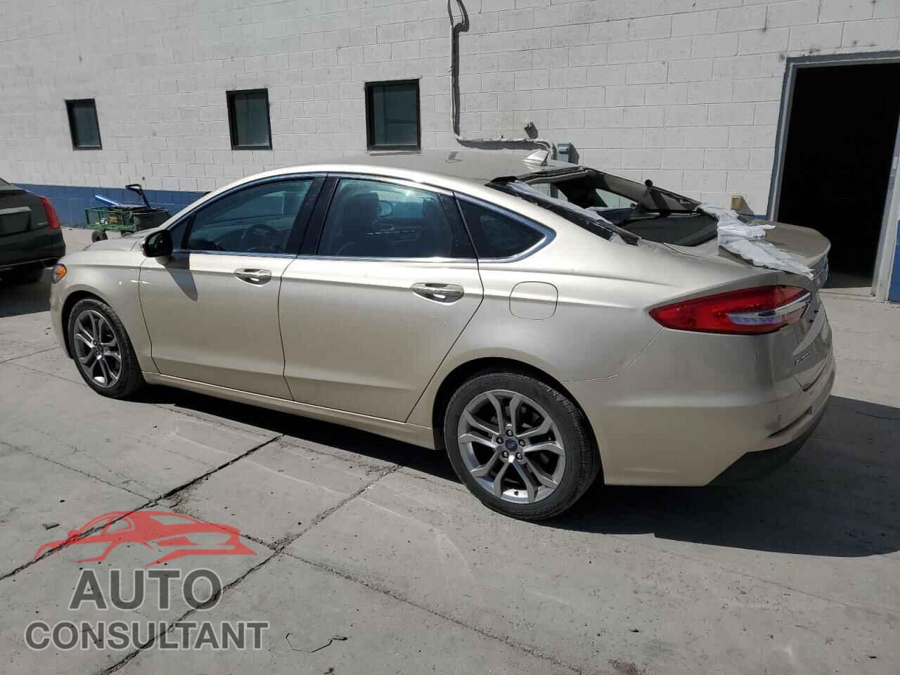 FORD FUSION 2019 - 3FA6P0CD9KR144773