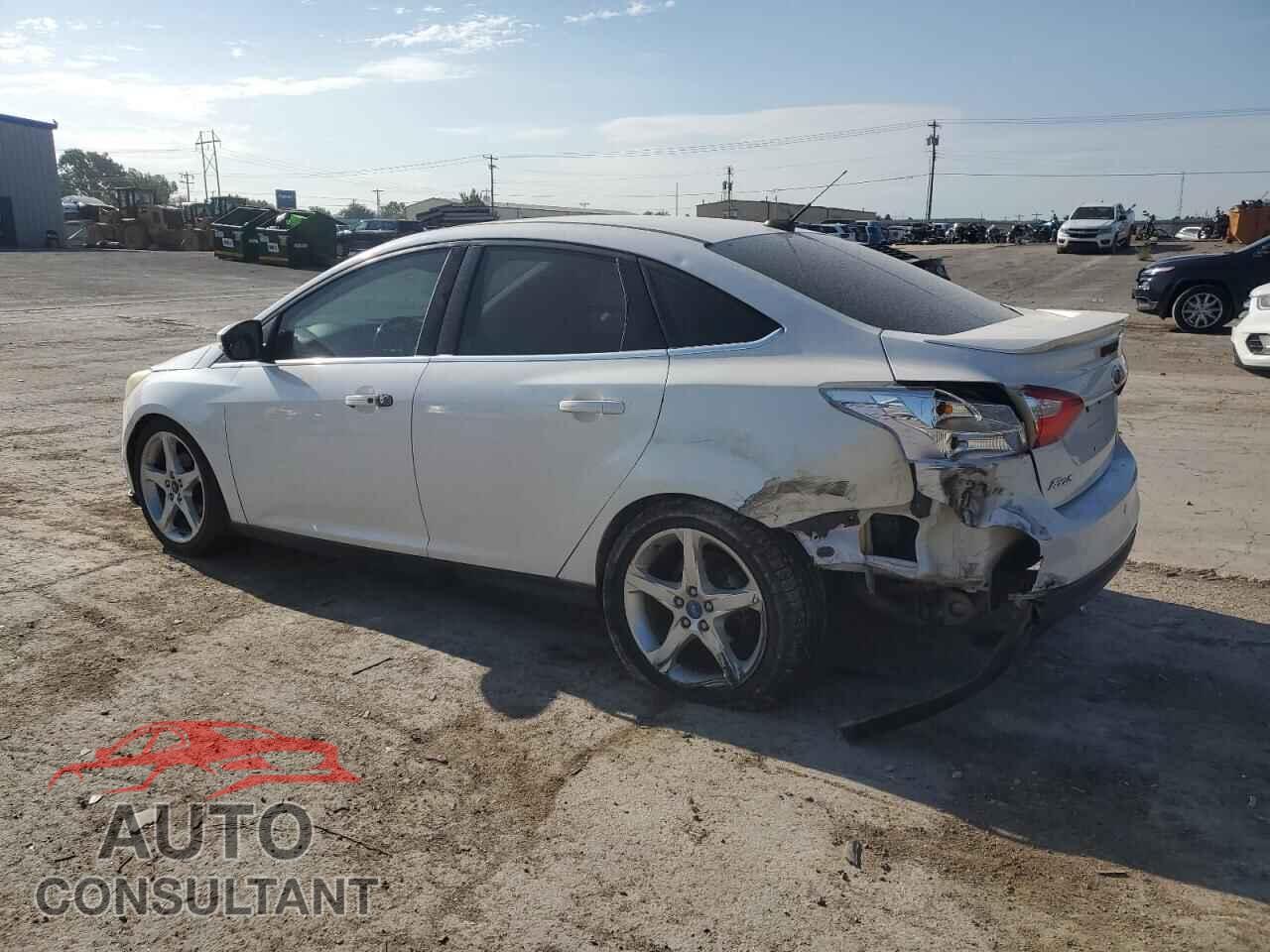 FORD FOCUS 2014 - 1FADP3J26EL218485