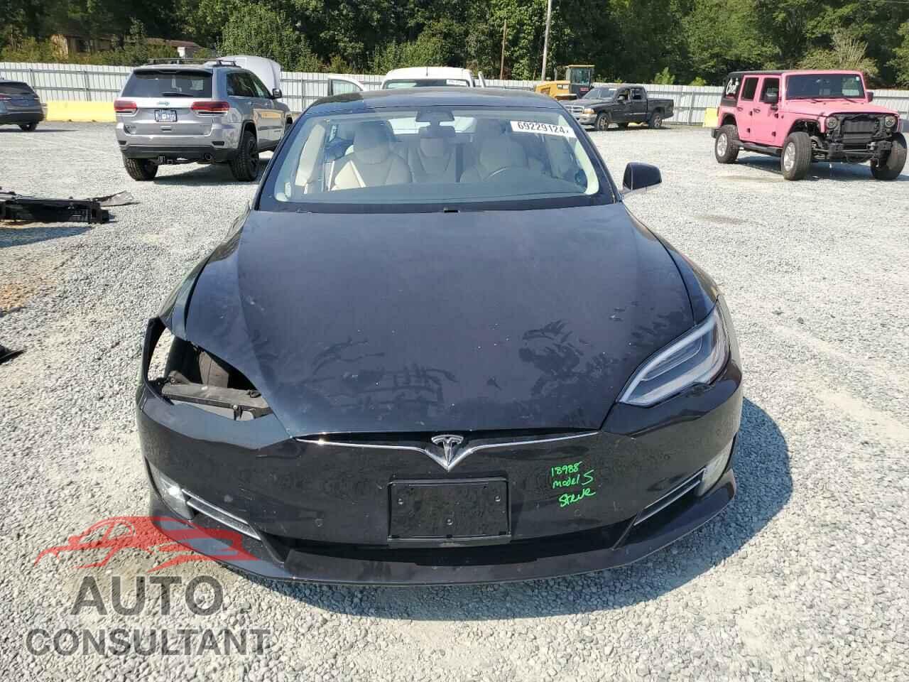 TESLA MODEL S 2017 - 5YJSA1E28HF230923