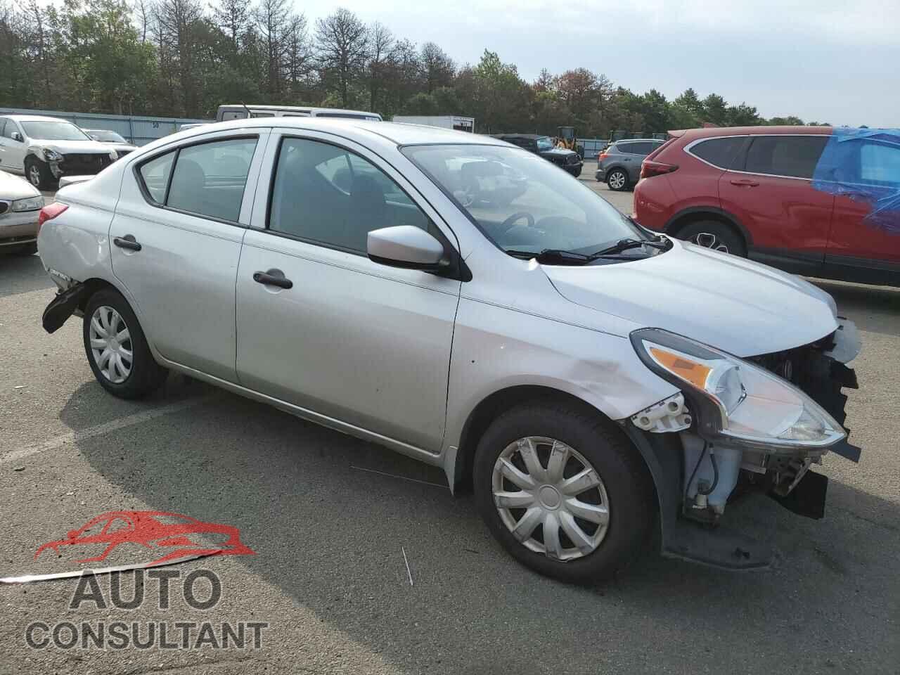 NISSAN VERSA 2017 - 3N1CN7AP9HL823997