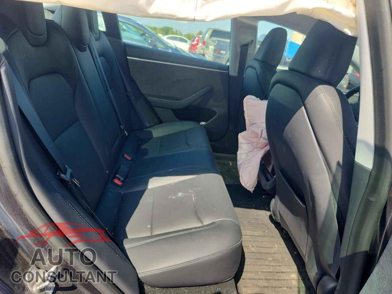 TESLA MODEL 3 2024 - 5YJ3E1EB2RF819041