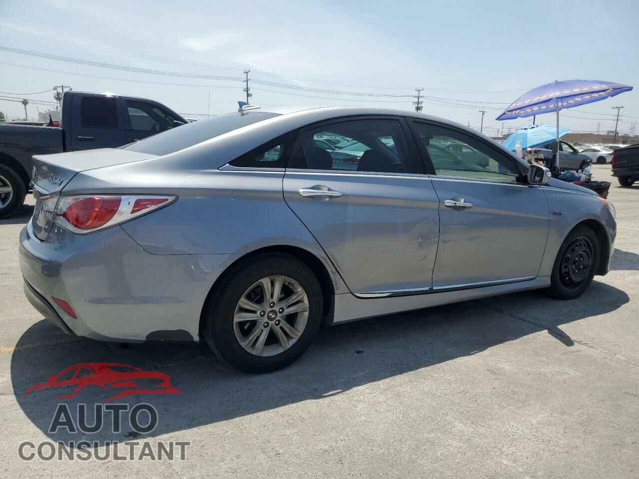 HYUNDAI SONATA 2015 - KMHEC4A48FA138048