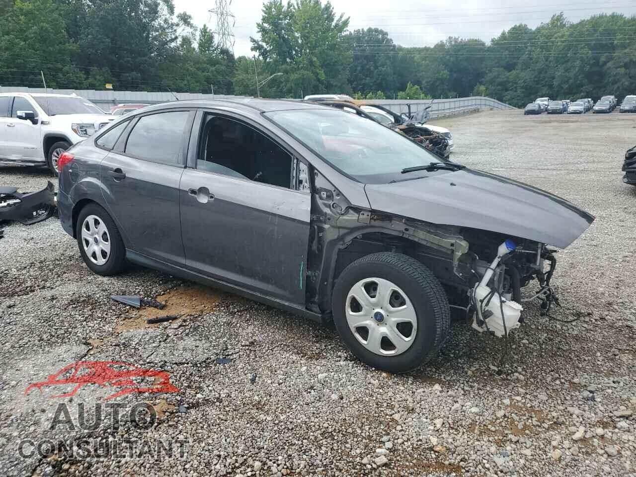 FORD FOCUS 2015 - 1FADP3E29FL381868