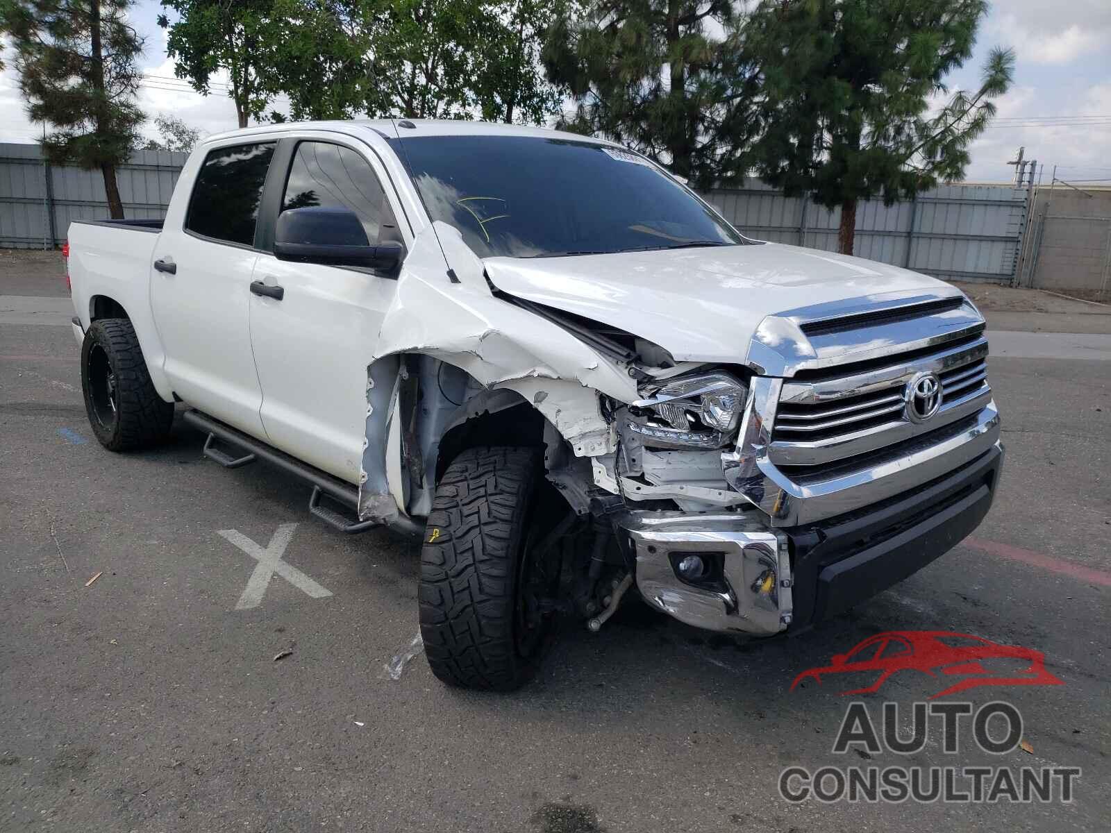 TOYOTA TUNDRA 2017 - 5TFEM5F19HX115366