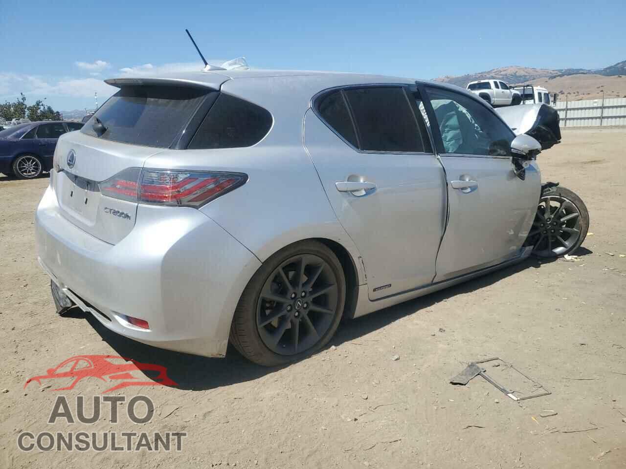 LEXUS CT 200 2013 - JTHKD5BH9D2132499