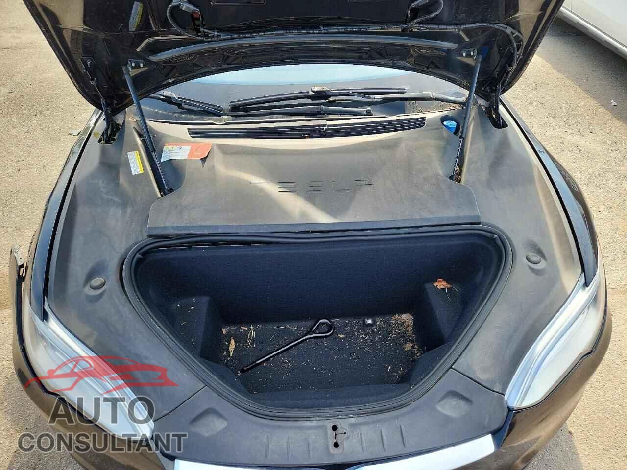 TESLA MODEL S 2016 - 5YJSA1E23GF144353