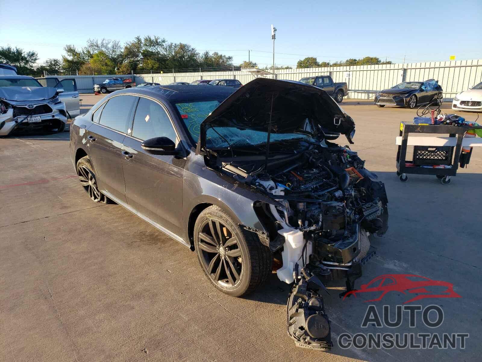 VOLKSWAGEN PASSAT 2019 - 1VWLA7A36KC002524