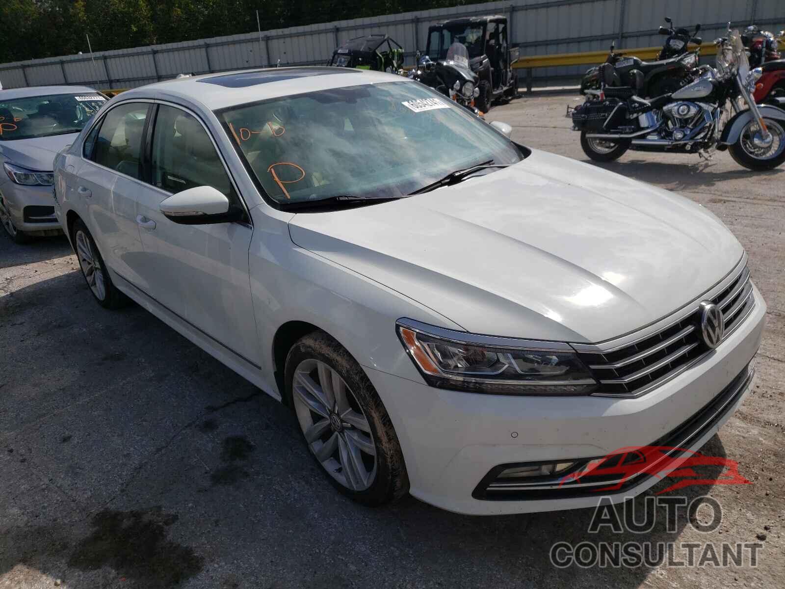 VOLKSWAGEN PASSAT 2017 - 1VWGT7A32HC004257