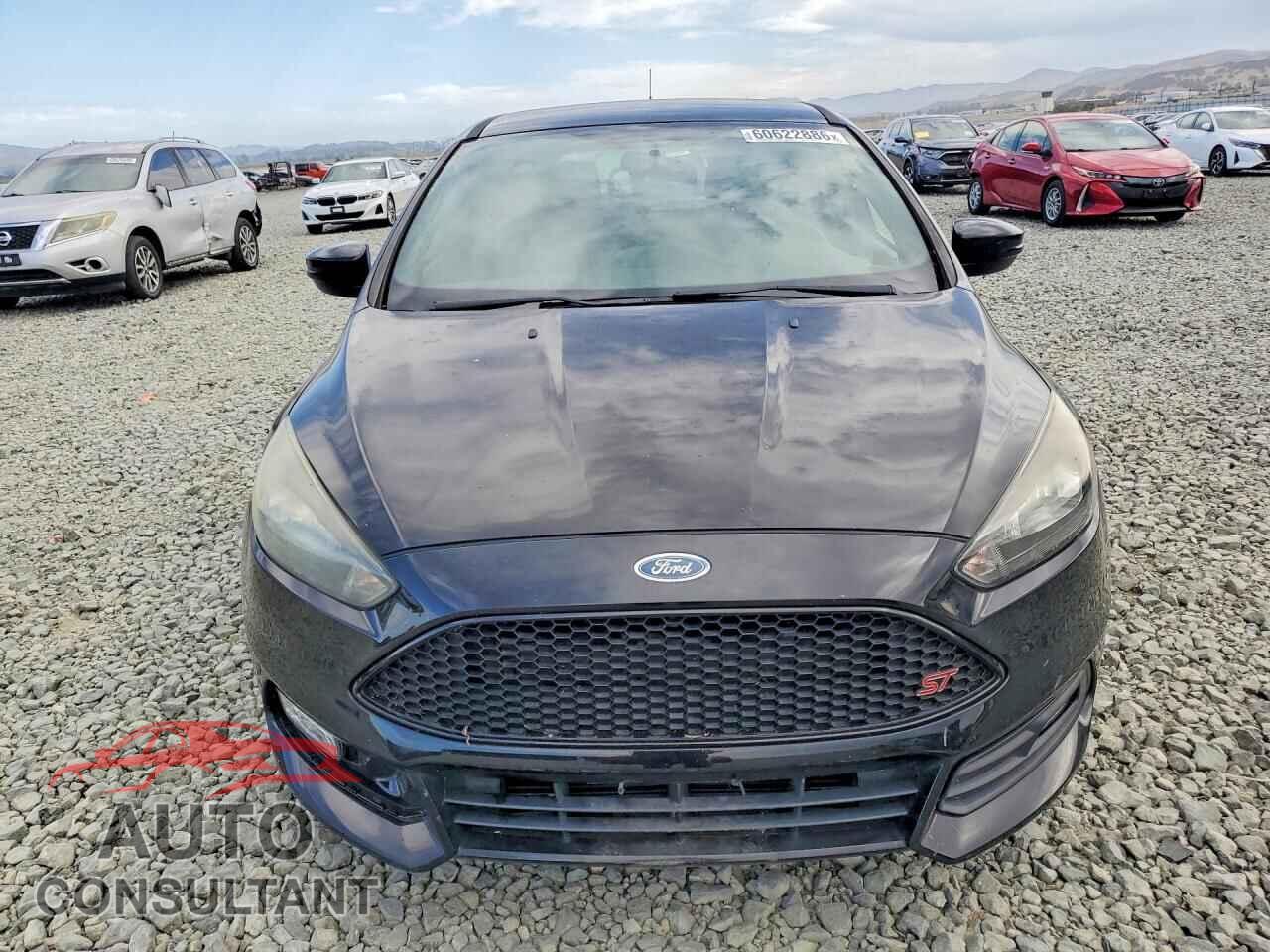 FORD FOCUS 2018 - 1FADP3L91JL279098