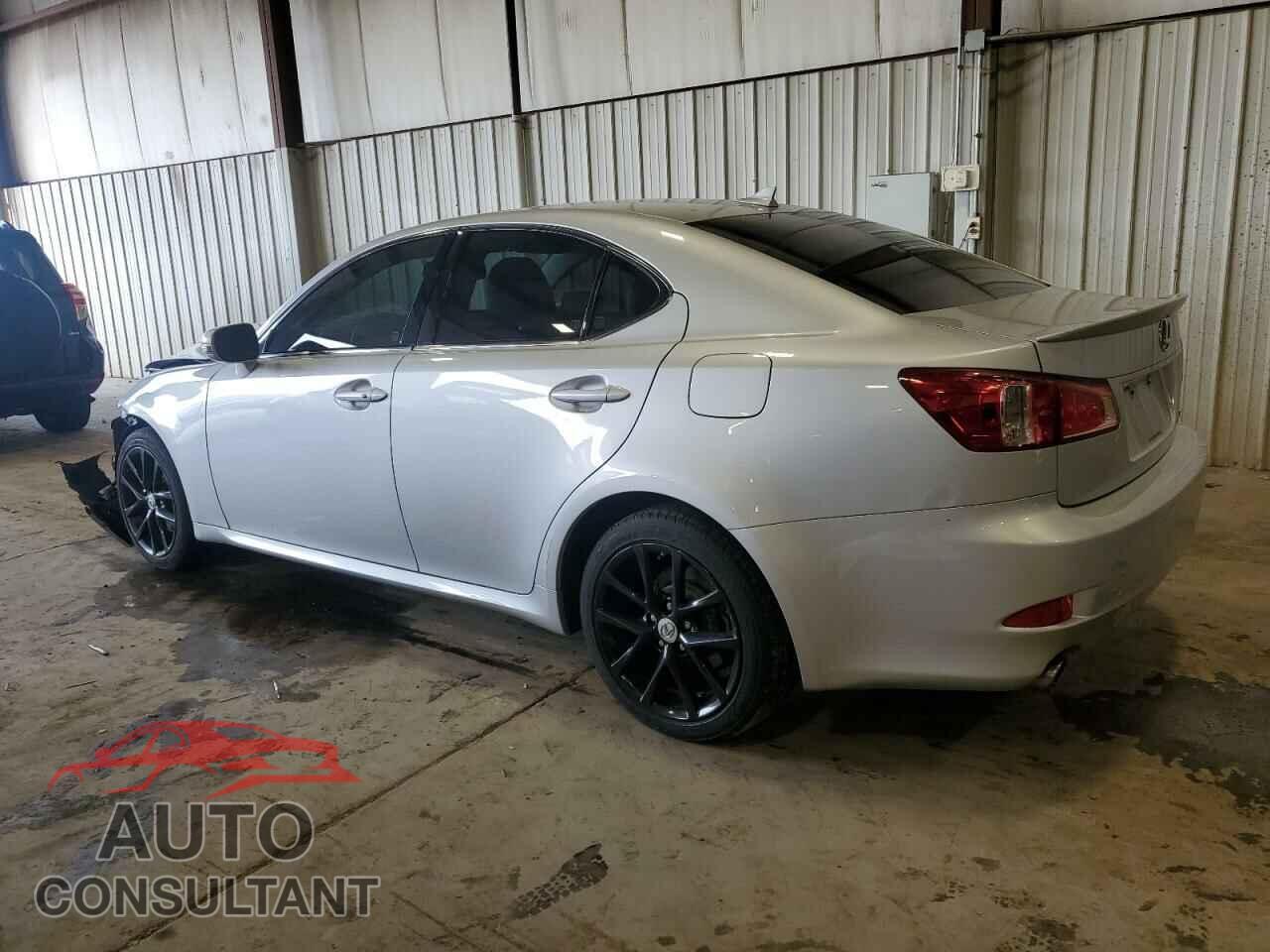 LEXUS IS 2012 - JTHCF5C27C5058506