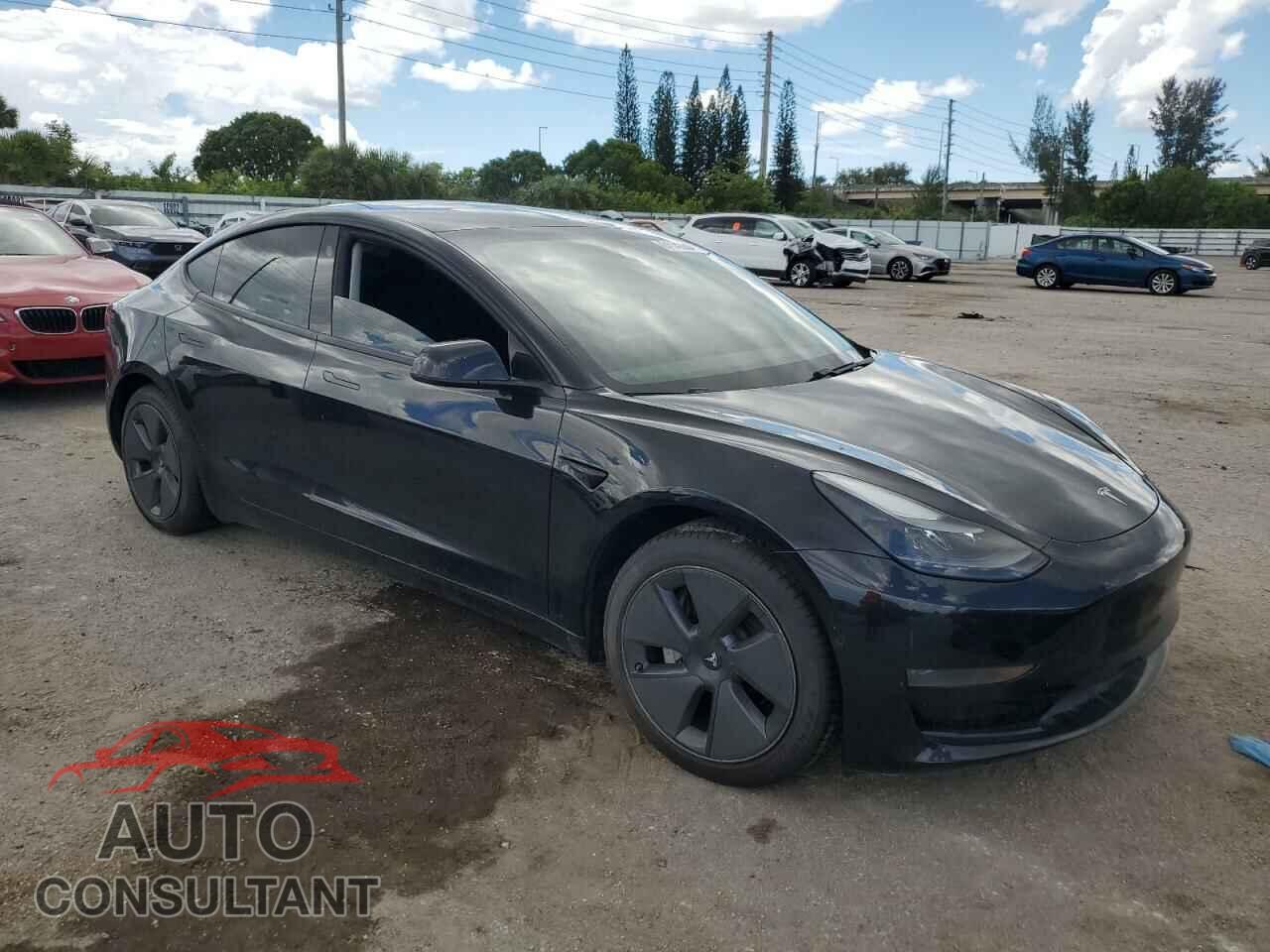 TESLA MODEL 3 2021 - 5YJ3E1EA5MF875703