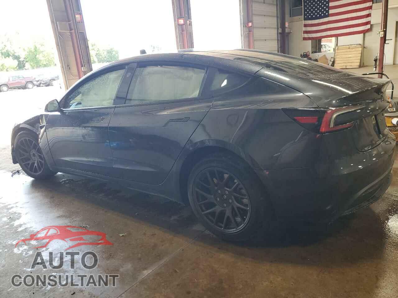 TESLA MODEL 3 2025 - 5YJ3E1EA4SF935533