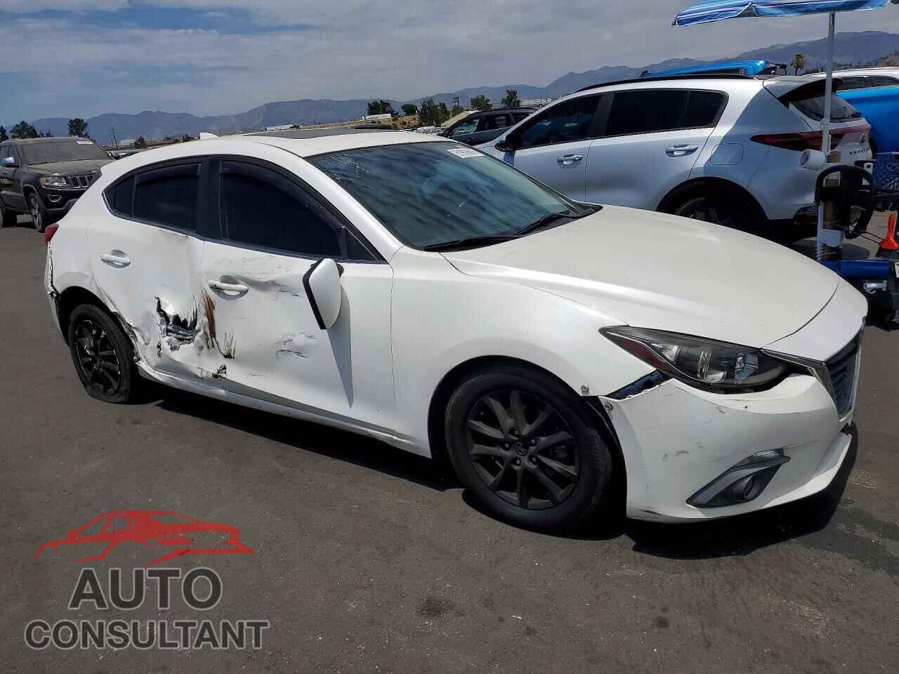 MAZDA 3 2015 - JM1BM1M76F1275210