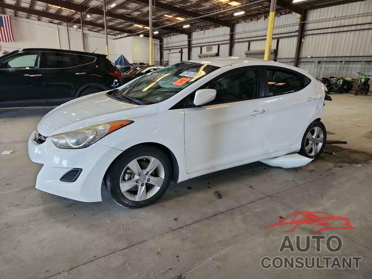 HYUNDAI ELANTRA 2013 - 5NPDH4AE8DH258349