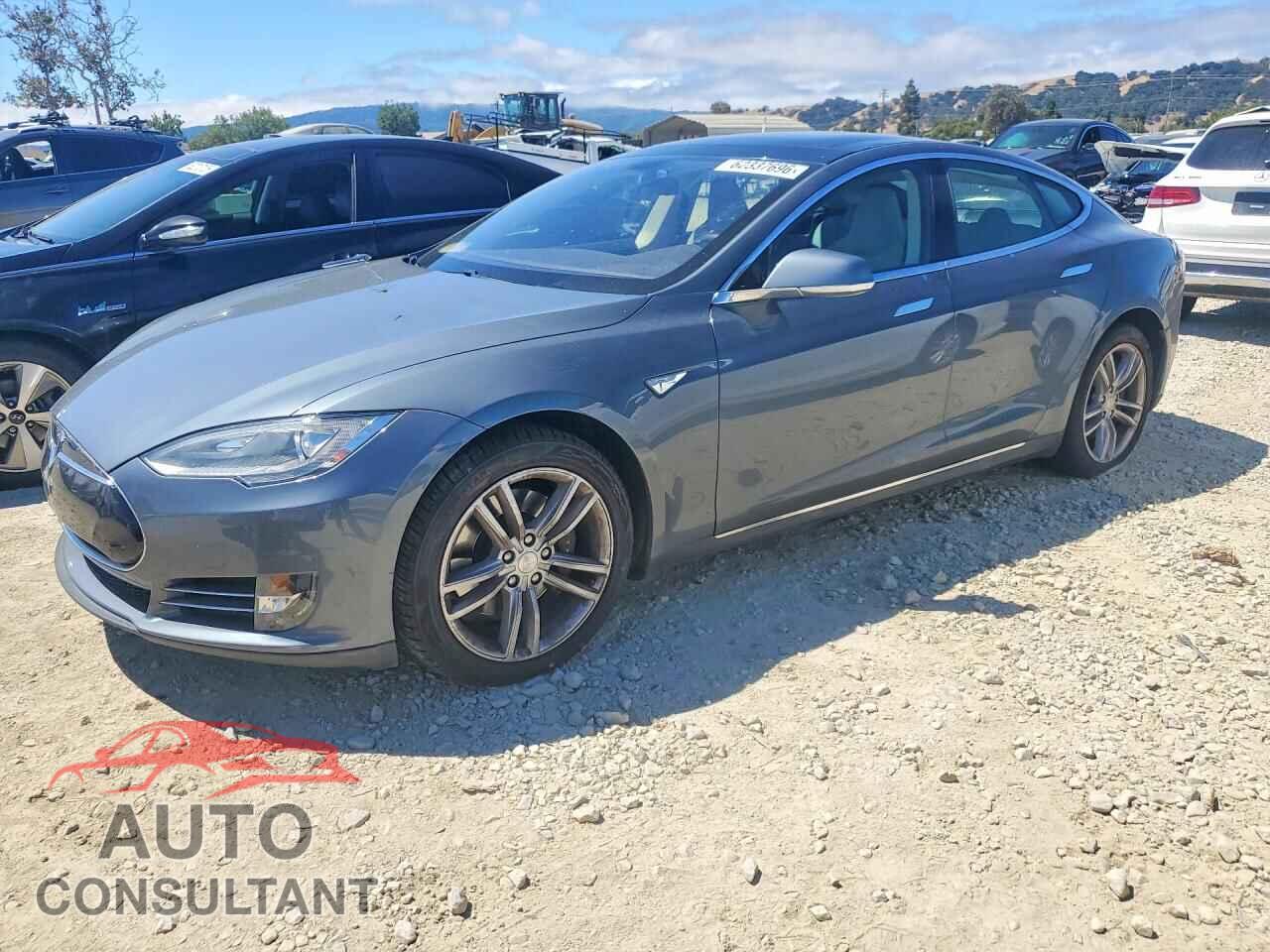 TESLA MODEL S 2013 - 5YJSA1AG9DFP04034