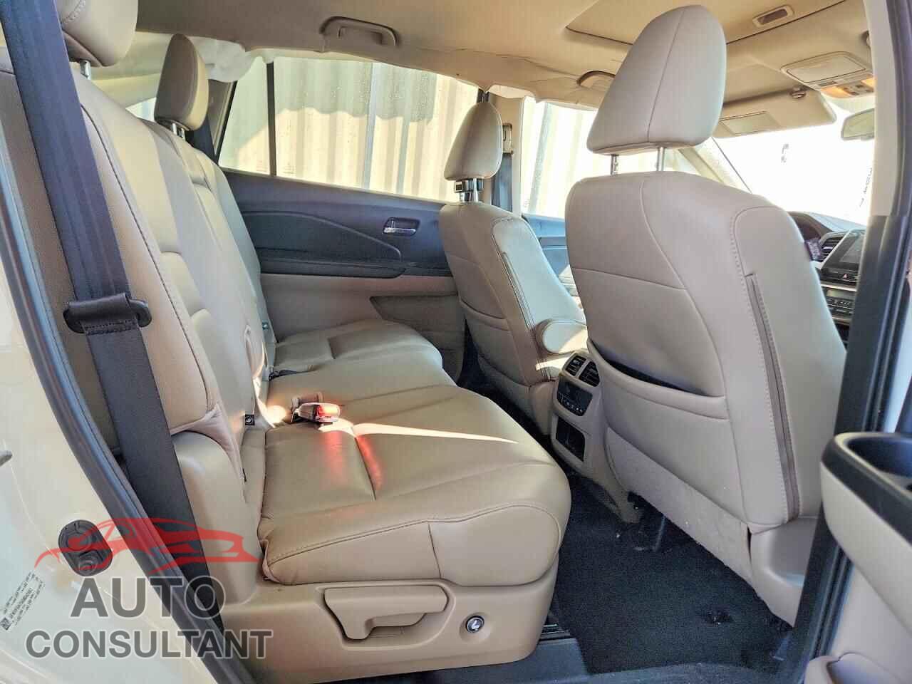 HONDA PILOT 2016 - 5FNYF5H75GB042997