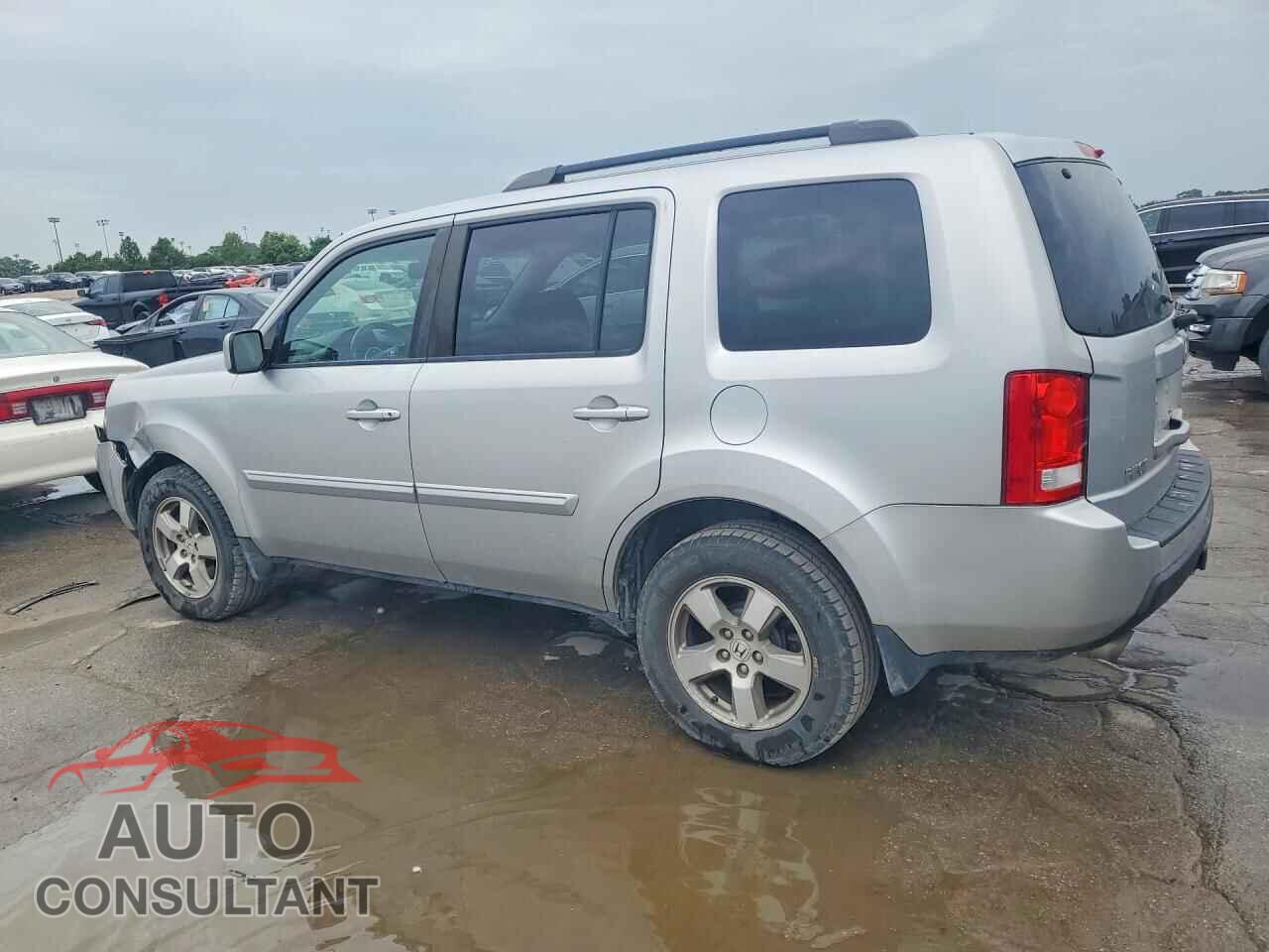 HONDA PILOT 2011 - 5FNYF4H5XBB041507