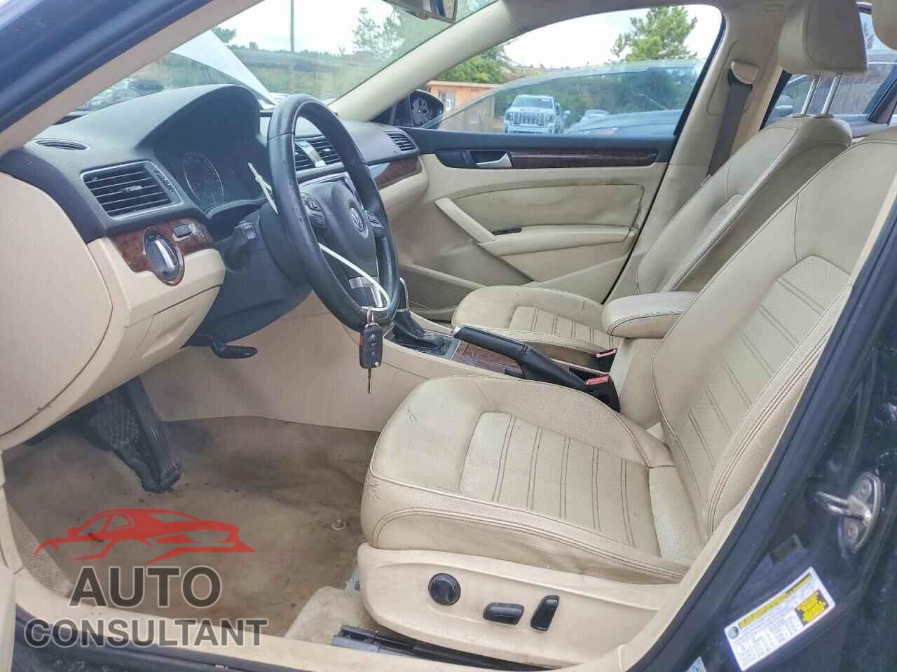 VOLKSWAGEN PASSAT 2012 - 1VWCH7A3XCC071908