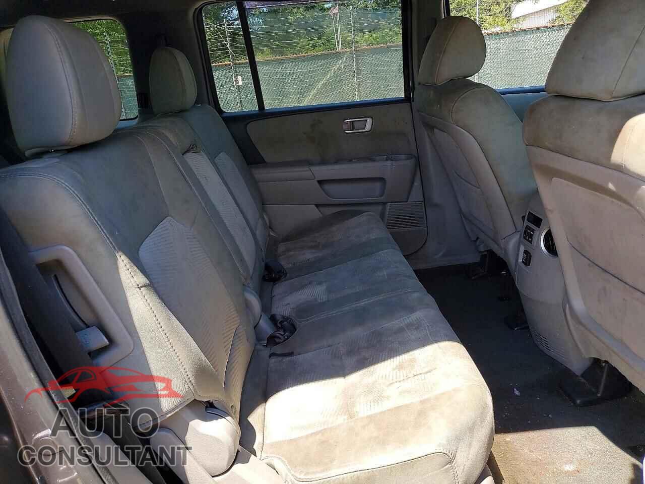 HONDA PILOT 2014 - 5FNYF4H29EB011375