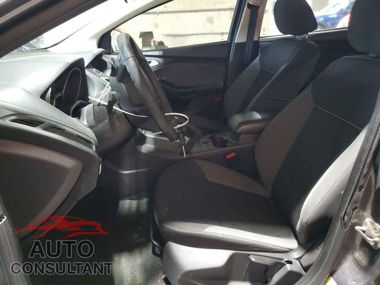 FORD FOCUS 2014 - 1FADP3F2XEL355275